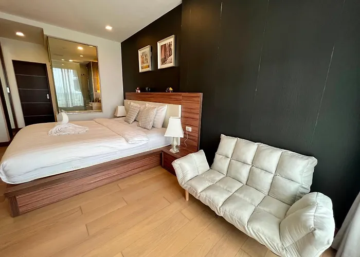 Cozy Luxury Condo @ The Astra