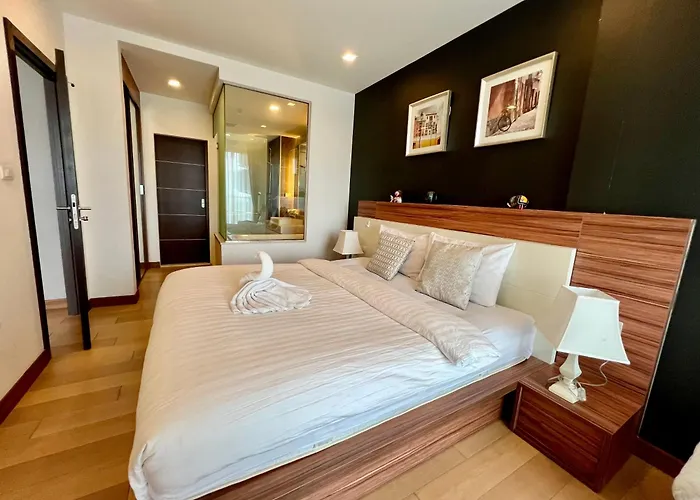 Cozy Luxury Condo @ The Astra
